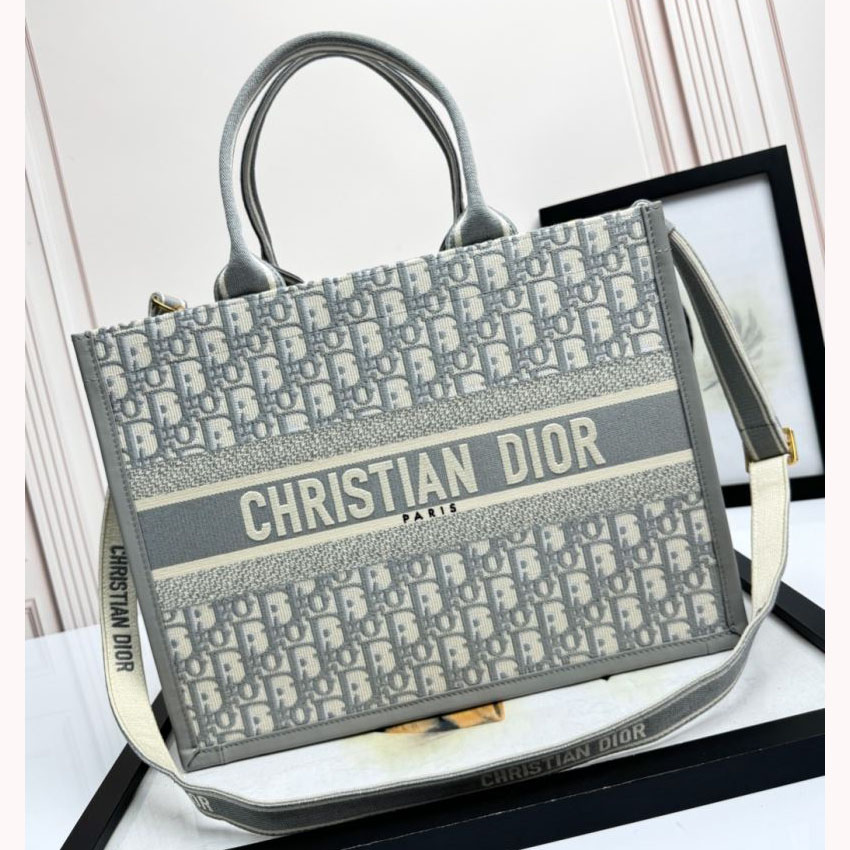 chr1st1an D10r shopping bags
